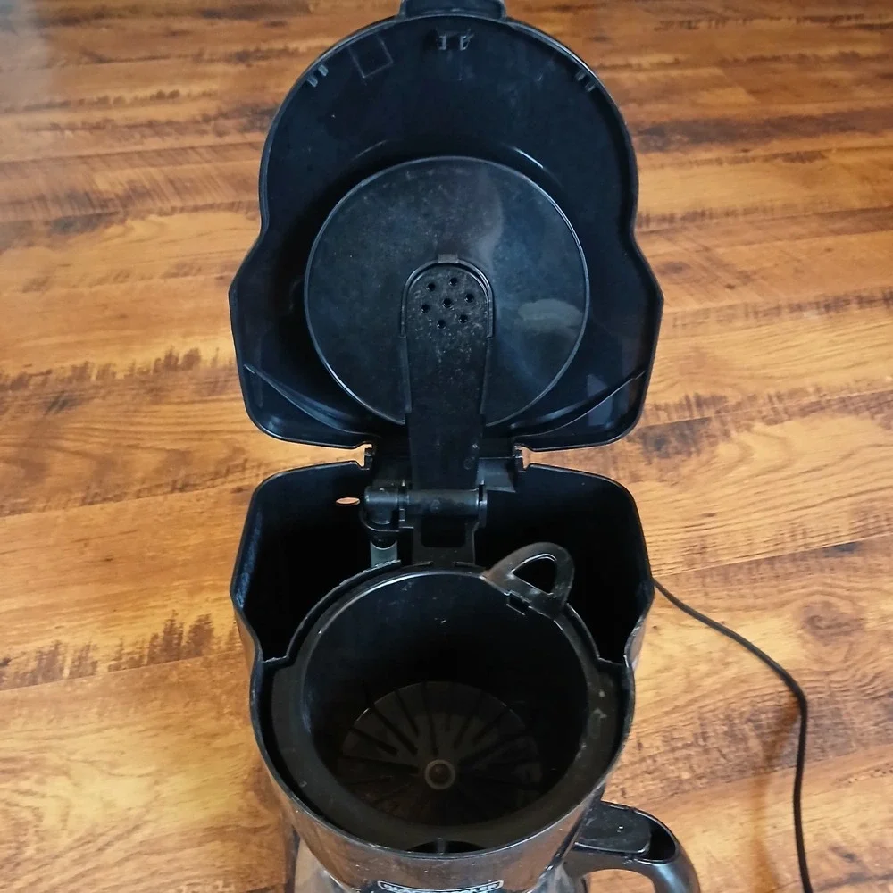 BLACK+DECKER 12-Cup QuickTouch Programmable Coffee Maker Black CM1060B Tested‎